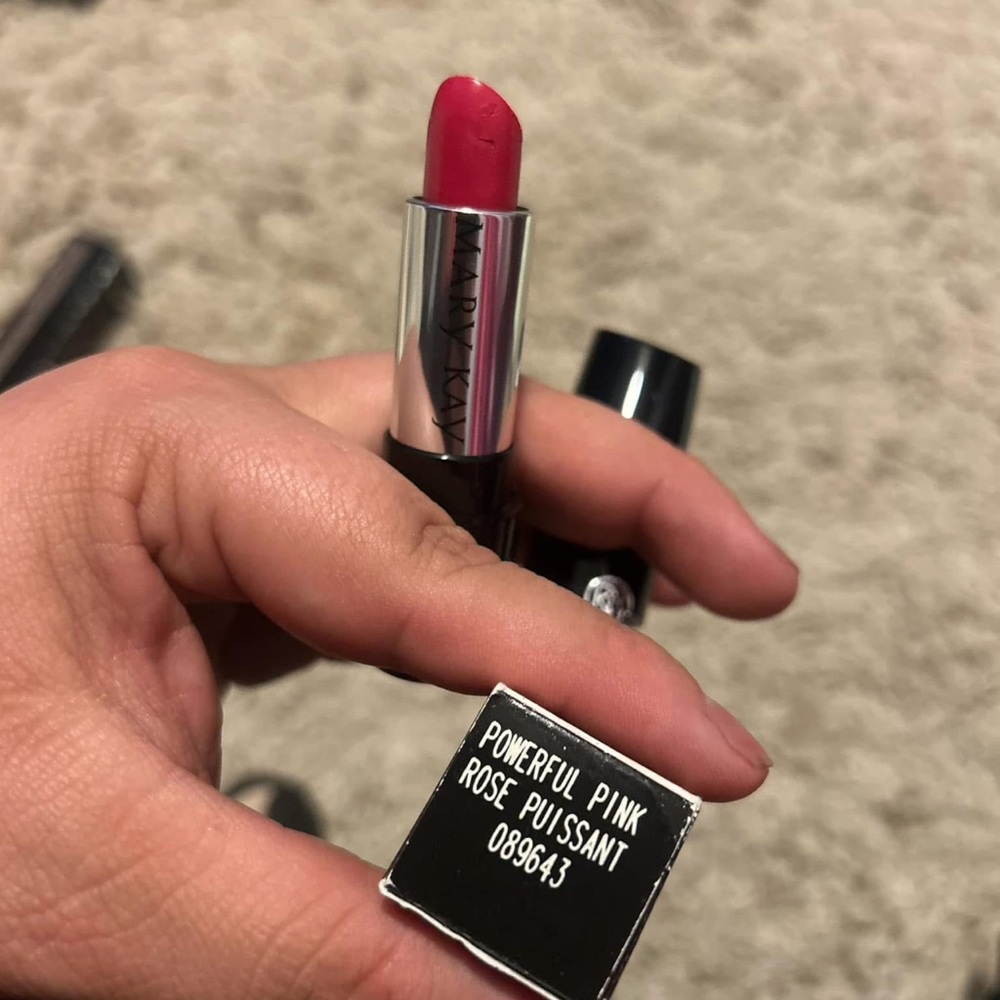 Mary Kay Powerful Pink Lipstick